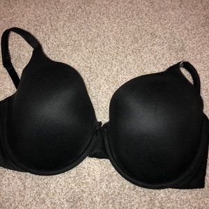 NEVER WORN & WITH TAGS Victoria’s Secret Bra